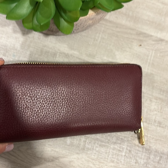Michael Kors~Pebbled Long Leather zip around wallet in Burgundy - Picture 3 of 5
